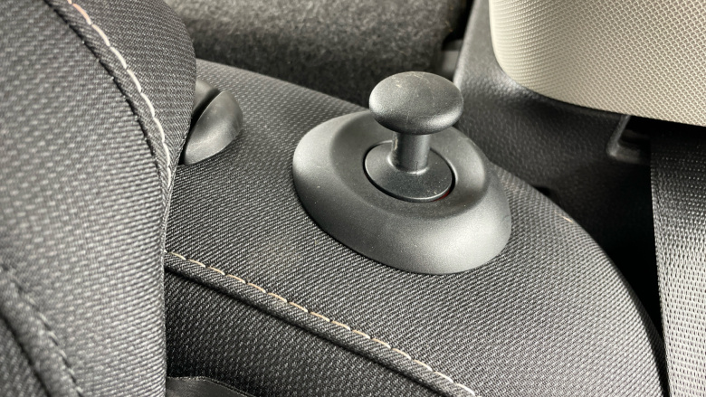 MINI Hatchback 1.5 Cooper Classic Premium 5dr Auto Petrol Hatchback